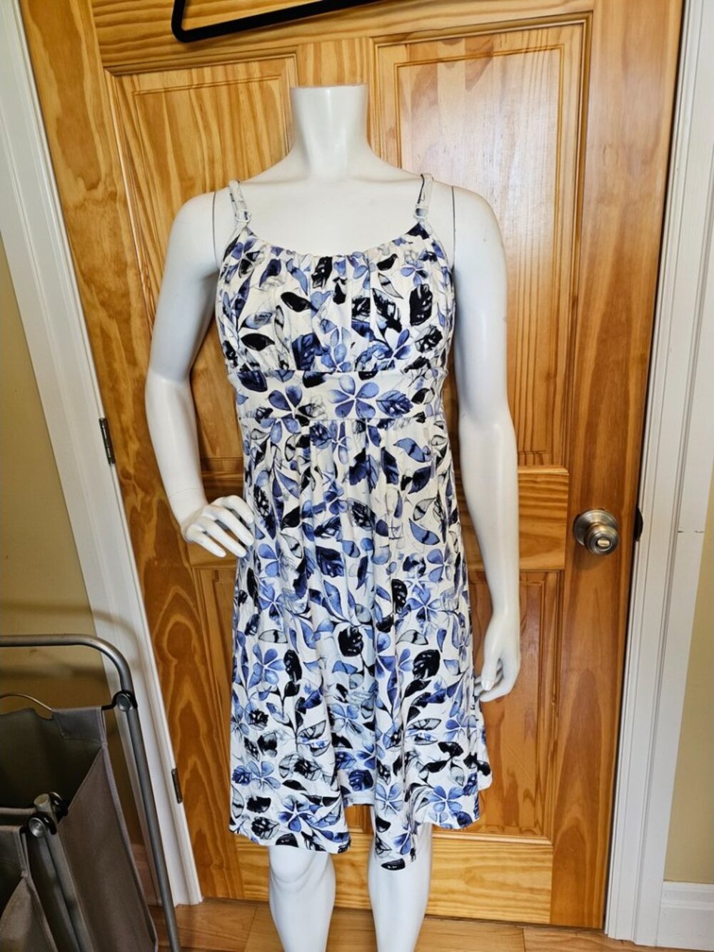 💙 104. Denver Hayes Size L Floral Dress With Bra